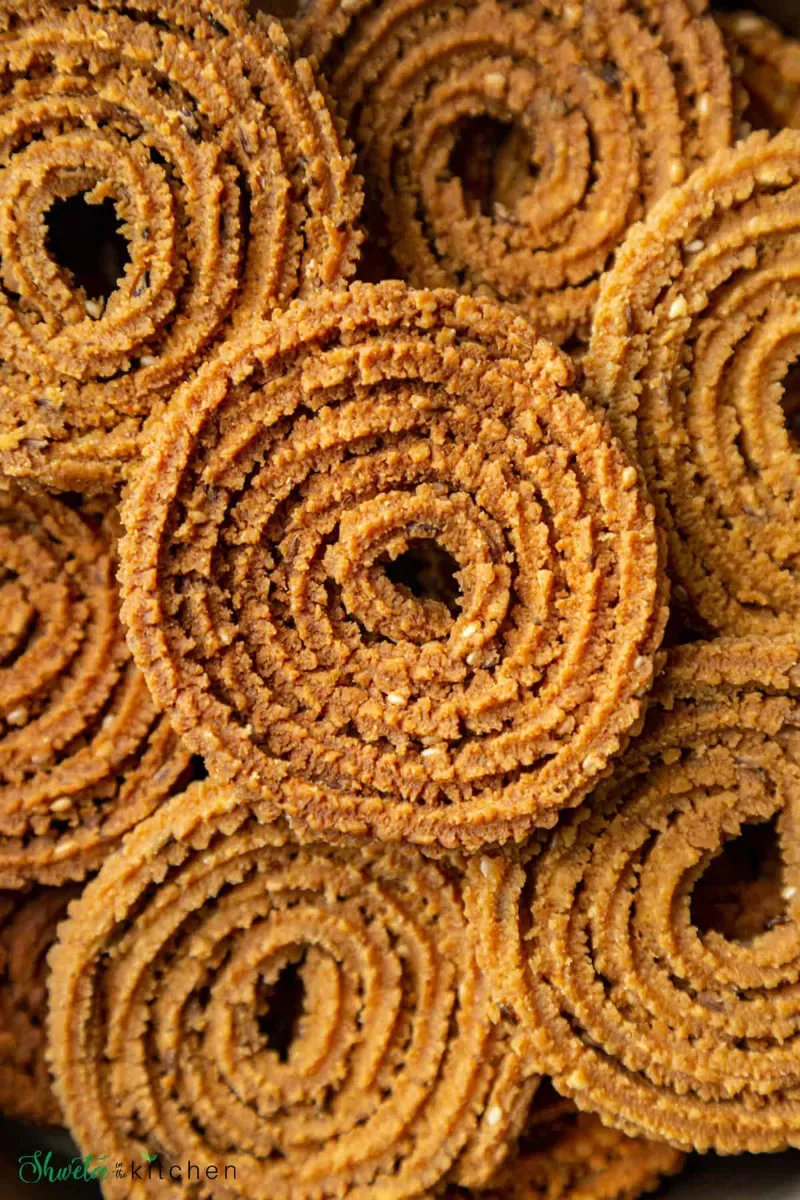 WHEAT CHAKRI (500GM) CHAKRI — Dharaa Khakhra